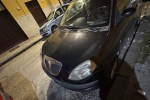 Da sistemare Lancia Y 2004