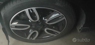 cerchi completo di gomme e distanziali 