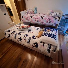 2 lettini e armadio ad angolo 