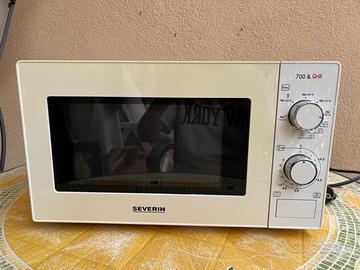 Forno microonde Severin 700 grill prezzo 30 euro