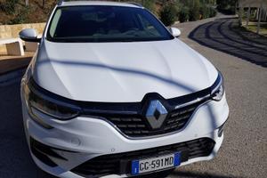 Renault Megane Sporter Plug-In Hybrid