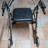 deambulatore con seduta