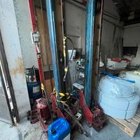 Ponte sollevatore auto usato in condizioni buone