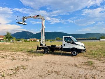 Piattaforma Aerea Cela 25 metri su Iveco Daily