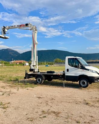 Piattaforma Aerea Cela 25 metri su Iveco Daily