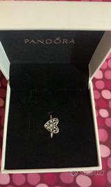 Anello pandora