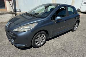 Peugeot 207 1.6 HDi 110CV neopatentati
