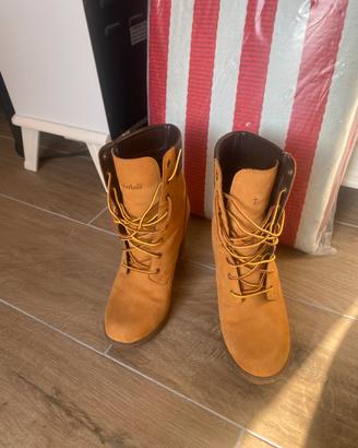 Stivaletti con tacco TIMBERLAND