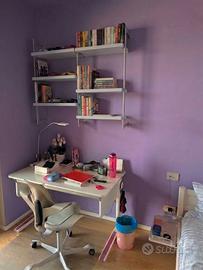 Libreria modulare a parete in alluminio 