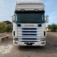 Scania cv r 124 lb 6x2 4 nb 470