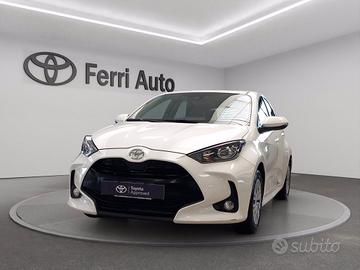TOYOTA Yaris 1.0 active