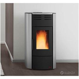 STUFA A PELLET RAFFAELLA IDRO MODELLO NORDICA