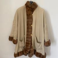 Cappotto 3/4 a ruota bordi in visone
