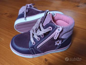 Stivaletti NUOVI per bambina 25