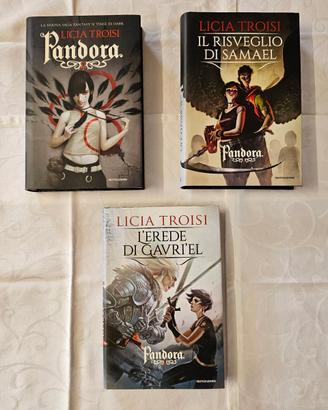 Libri Saga “Pandora”, Licia Troisi, Mondadori