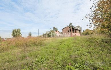 VP30 RUSTICO CON BASSO COMODO IN POSIZIONE COLLINA