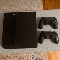 PlayStation 4 + due controlli