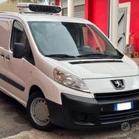 Peugeot Expert 2.0cc turbo isotermico