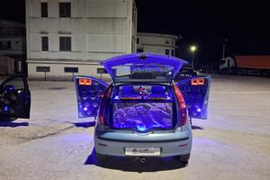Fiat punto con impianto stereo