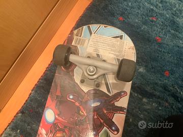 Skate board Marvel Avengers bambino.