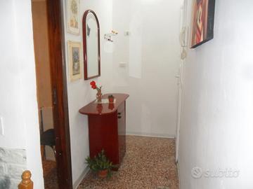 Monolocale ammobiliato a lavoratore fuori sede