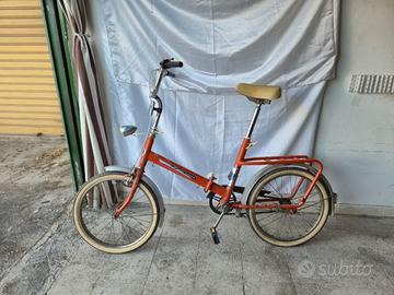 Rarissima bicicletta pieghevole con freno a pedale