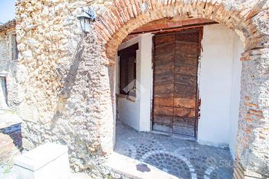 RUSTICO A LONGONE SABINO