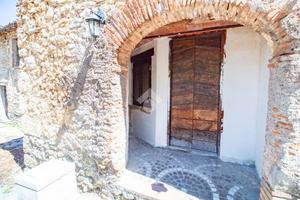 RUSTICO A LONGONE SABINO