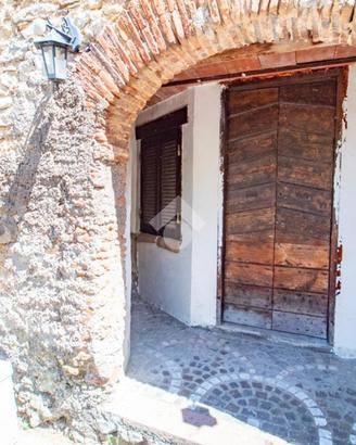 RUSTICO A LONGONE SABINO