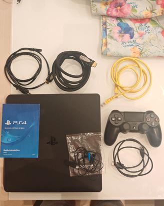ps4 slim 1TB completa di accessori