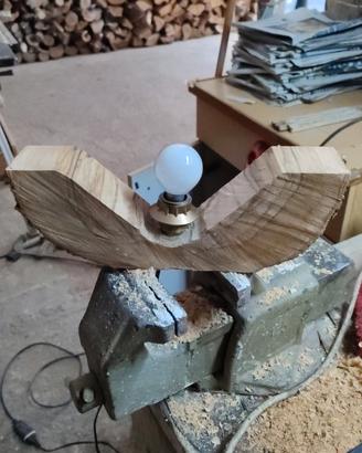 lampade artigianali in legno di ulivo