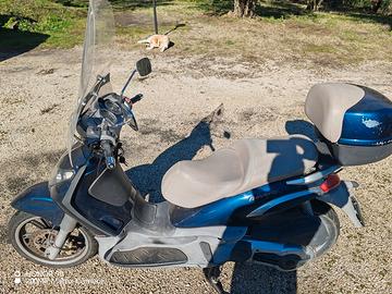 Scooter Piaggio Beverly 400 i e