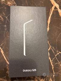 Samsung s25 silver 256gb. TELEFONO NON ULTRA