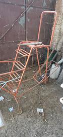 Carrello raccogli frutta. 