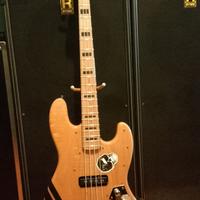 Jazz bass Squire by Fender Seymor duncan design