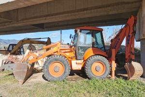 Terna Fiat-Hitachi FB200/2-4PS