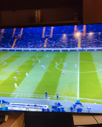 Samsung 75" KFC smart  mod. AU7170. Funzionante,