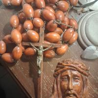 rosario gigante e cristo in legno 