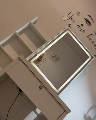 Tavolo da Trucco Nuovo con Luci