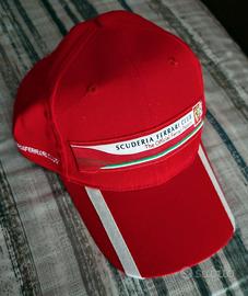 Cappellino Ferrari Club Limited Edition ricamato