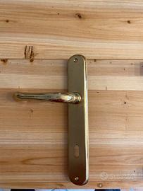 Maniglie oro porte interne