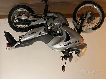 Honda Transalp 650