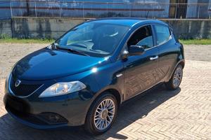 Lancia Ypsilon 1.3 MJT 16V 80 CV 5 porte S&S Gold