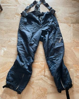 Pantaloni e guanti da sci