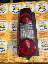 FARO POSTERIORE SINISTRO PEUGEOT PARTNER ANNO:2012