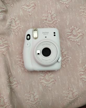 polaroid instax