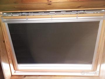 Tenda oscurante per finestra Velux 