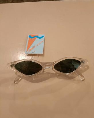 Occhiali da sole vintage tringolari 