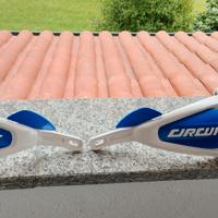 paramani con attacchi