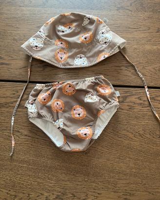 Set pannolino da nuoto e cappellino abbinato